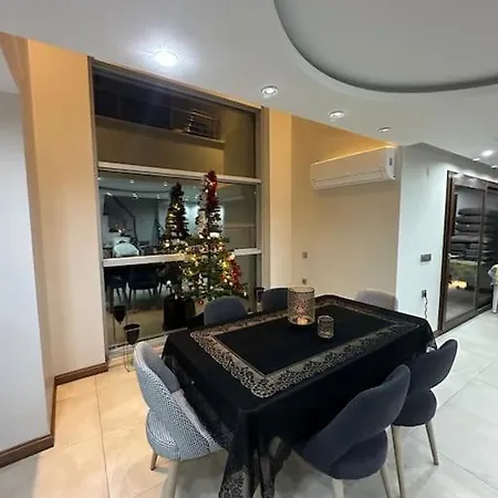 Dalyan'da, Triplex Muestakil, Havuzlu Vilă *