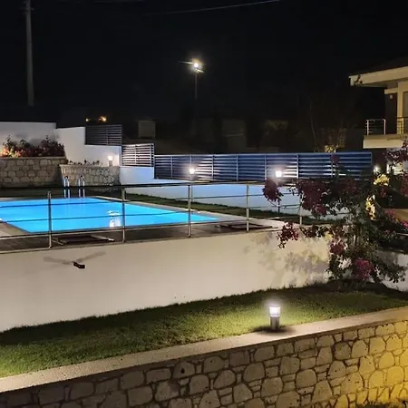 Dalyan'da, Triplex Muestakil, Havuzlu Willa