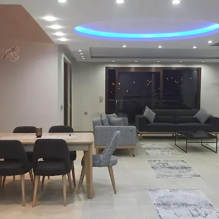Willa Dalyan'da, Triplex Muestakil, Havuzlu